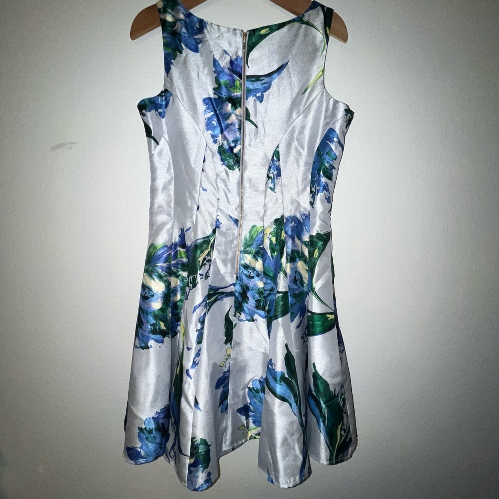Elegant Floral Blue and Green Wedding Dress - Picture 2 of 4